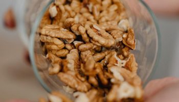 Are walnuts bitter? A simple confectionery trick and you will quickly get rid of the unpleasant taste
