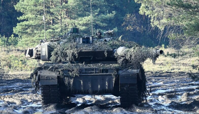 Unusual German brigade takes its most advanced tank to the NATO border: the Leopard 2A8