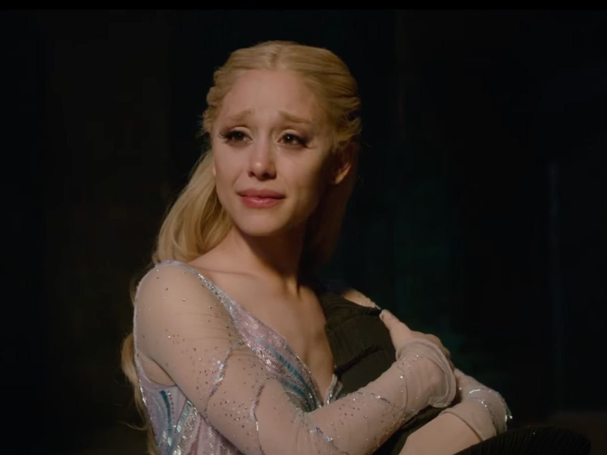 ariana-grande-cancela-vinda-ao-brasil-para-estreia-de-wicked-e-lamenta:-“estou-de-coracao-partido”