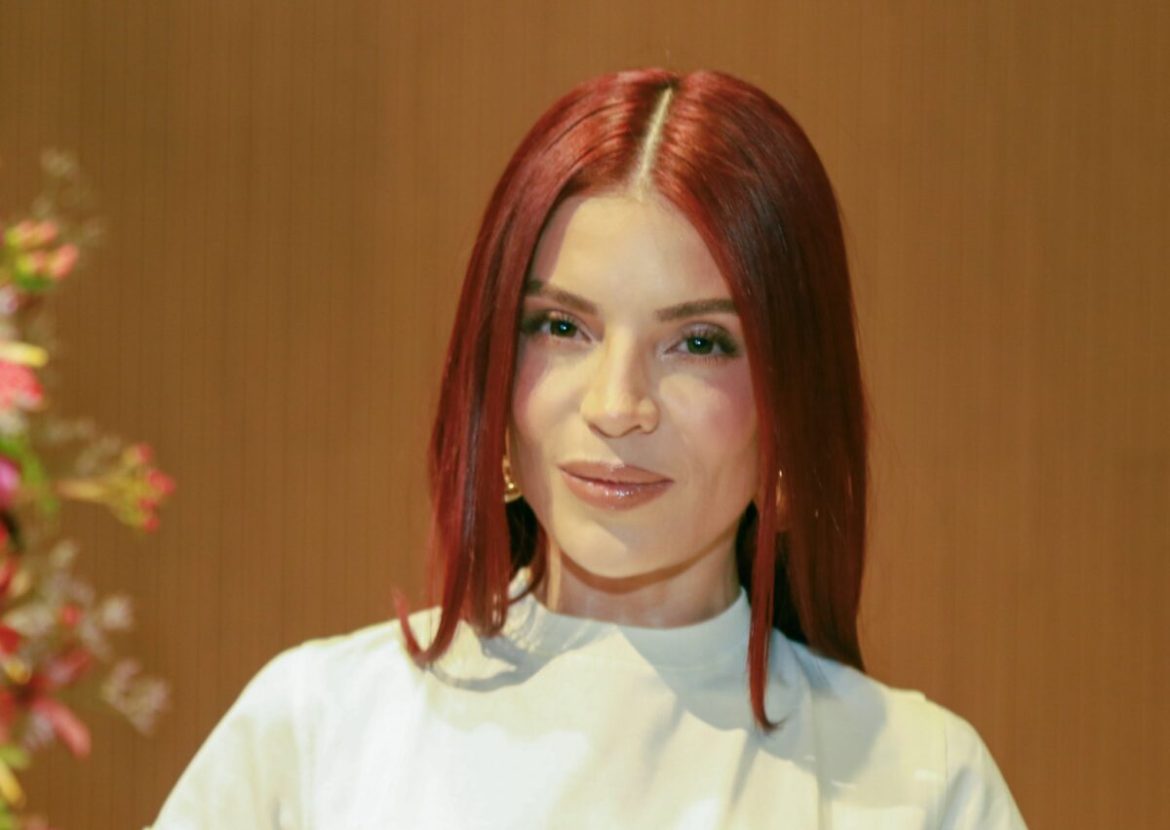 gkay-desabafa-sobre-haters-e-autocuidado-emocional:-“todo-mundo-precisa-de-terapia”