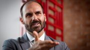 eduardo-bolsonaro-se-manifesta-sobre-prisao-do-pai