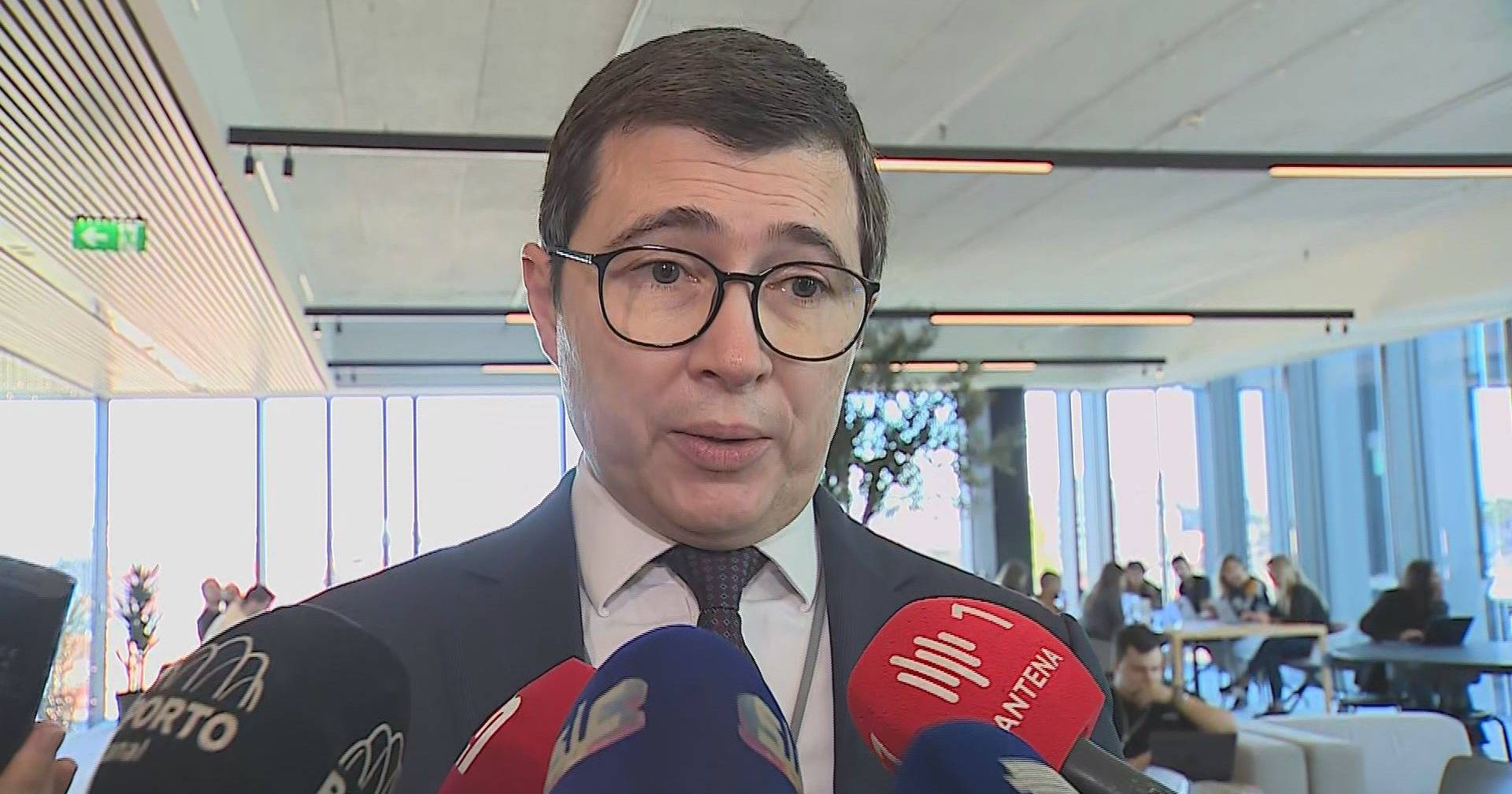 ULS and hospital databases are not integrated: "There is responsibility of several governments"