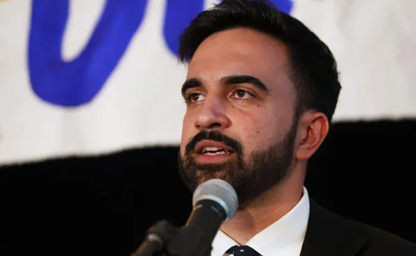 If "Communist Zohran Mamdani Wins the Election", Trump Threatens to Cut Funding for "My Dear First Home"