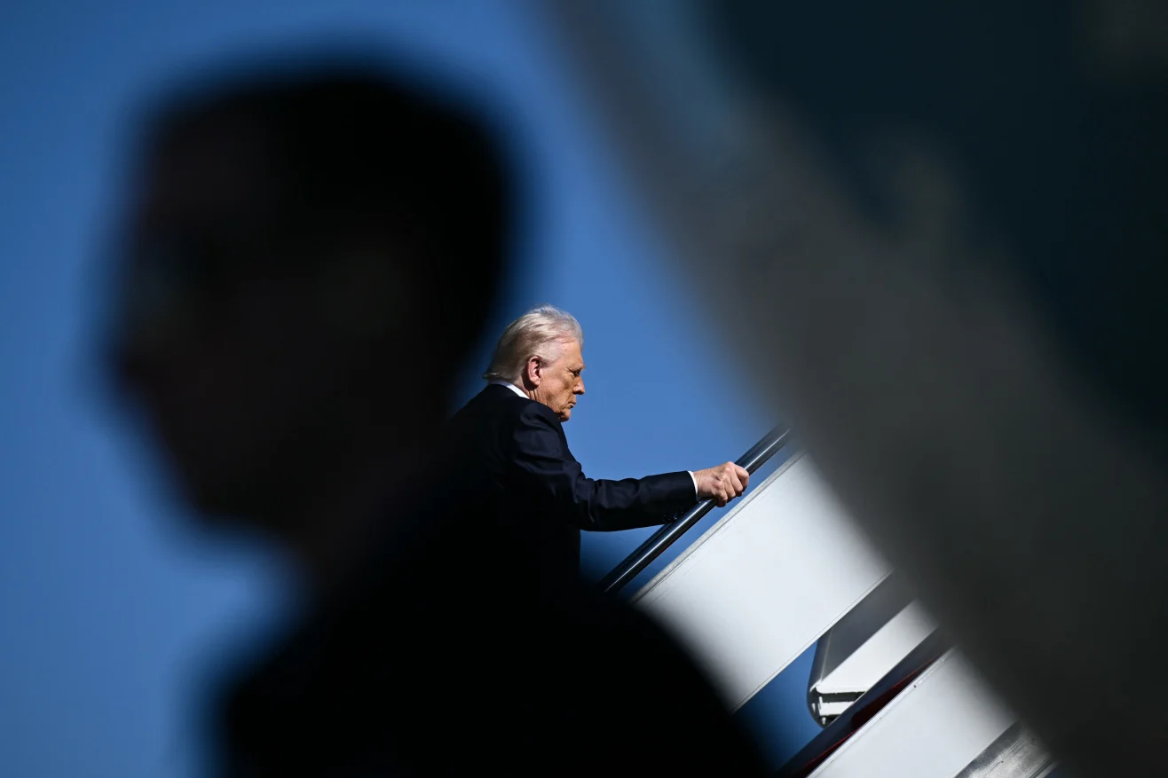 The two days that tarnished Trump's aura of absolute power