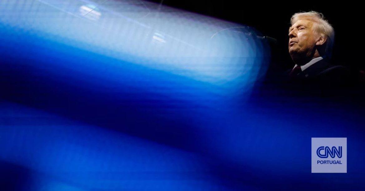 The two days that tarnished Trump's aura of absolute power
