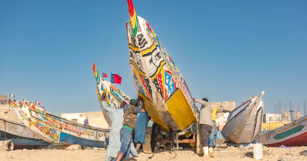 "These ships threaten us, I have no hope": survival at risk in Senegal
