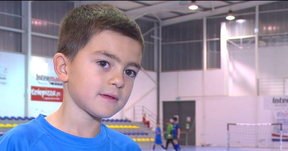 Parents save futsal club: "We made history, no Benjamim team ever got there"
