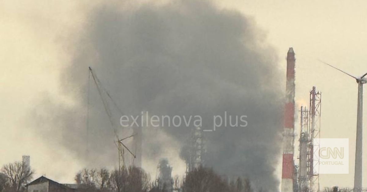 A cloud of smoke 1,400 kilometers from the front line. Ukraine launches one of the deepest attacks on Russia
