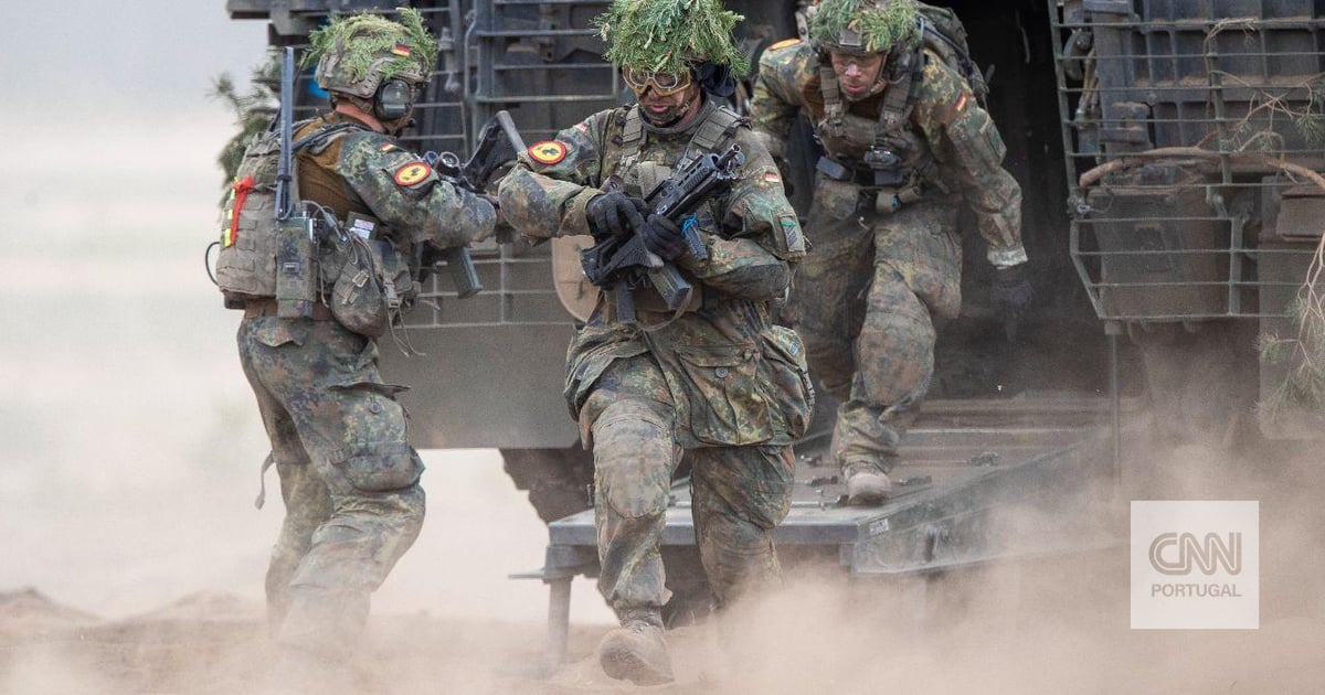 Germany presents new military recruitment model that does not exclude a "lottery" of draftees