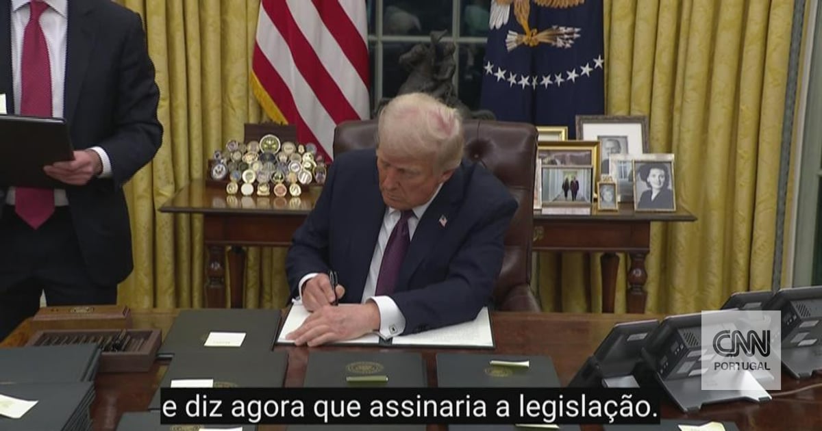 House of Representatives votes to release documents from the Epstein case