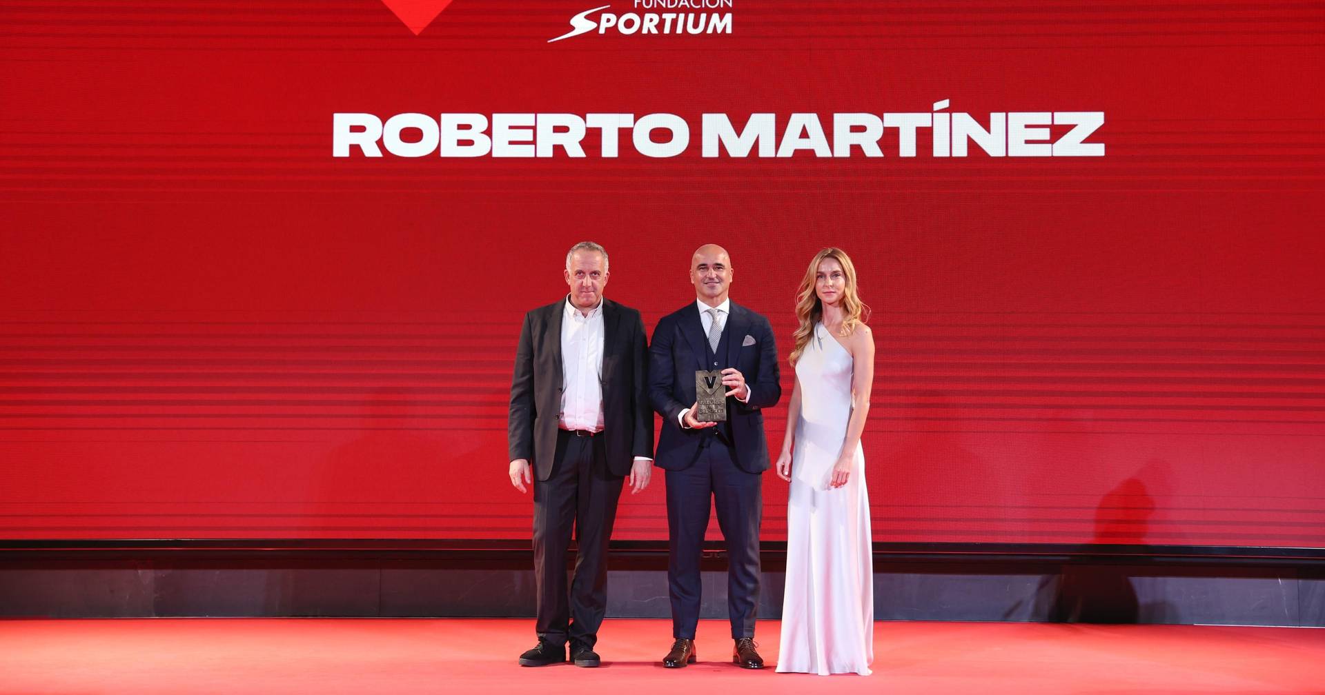 Roberto Martinez wins prize in Spain and aims for the World Cup: "It's the dream of my career"