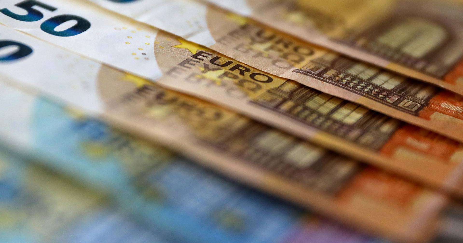 Illegal immigration network charged “legalization packages” worth 20 thousand euros to immigrants from Bangladesh and Nepal