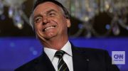 Bolsonaro admitted to having used a soldering iron to try to open an electronic bracelet, but only out of “curiosity”