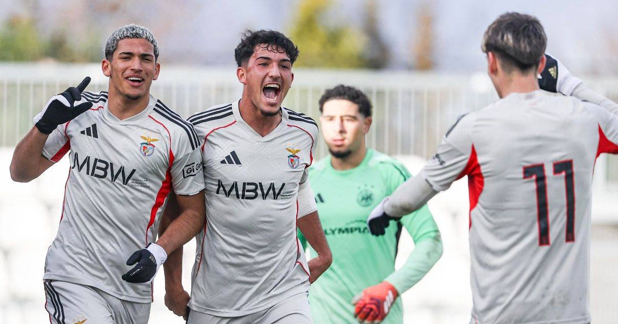 Benfica defeats Ajax and continues in the Youth League