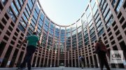 European Parliament approves report that calls for a minimum age of 16 to access social networks