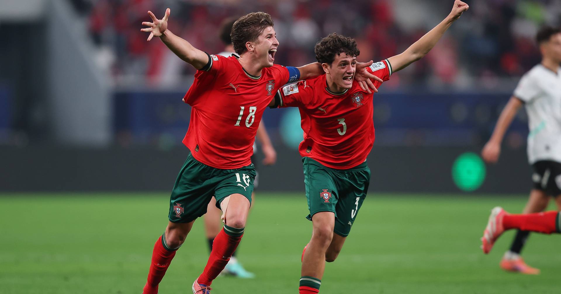 "Giants": Ronaldo and several internationals congratulate the under-17 team on winning the World Cup