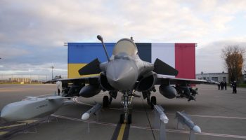 Ουκρανία: Πώς τα Rafale αλλάζουν τους συσχετισμούς – Απούσα η Ρωσία από τις διαπραγματεύσεις