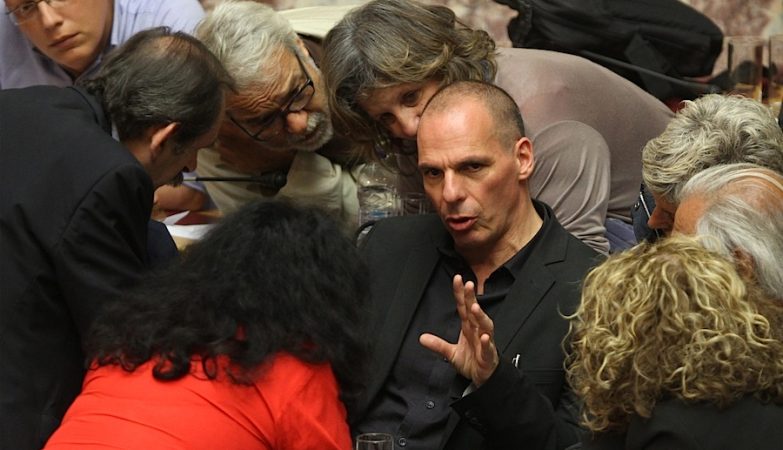 Tsipras destroys Varoufakis: he was more celebrity than economist, everyone hated him