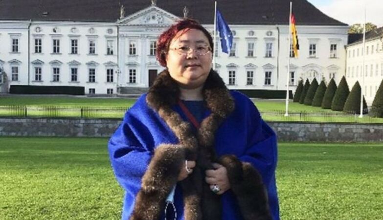 She stole 120 thousand people and wanted to be queen of a microstate. Who is the Chinese “queen of cryptocurrencies”?