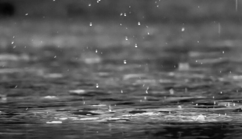 Scientists create floating generator that produces electricity from raindrops
