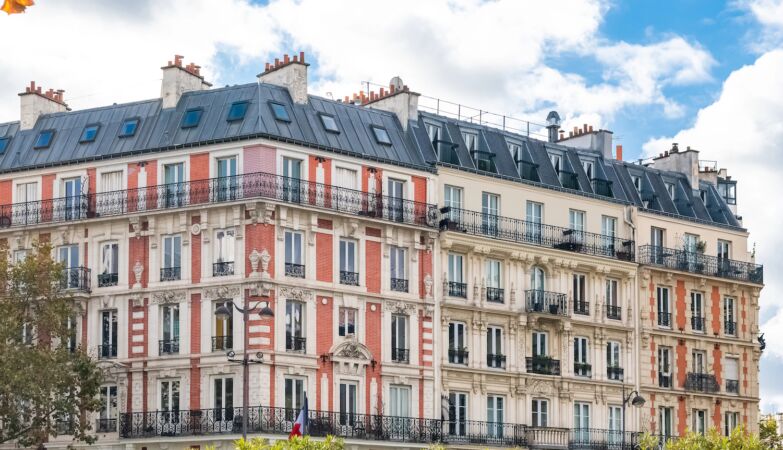 Zinc roofs: Paris' brand image is becoming (really) unbearable