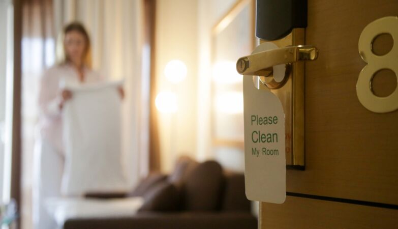 “Three things that disgust you.” What a former hotel maid says we should never do