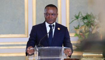 Unemployment, emigration: “new forms of colonization” in disguise