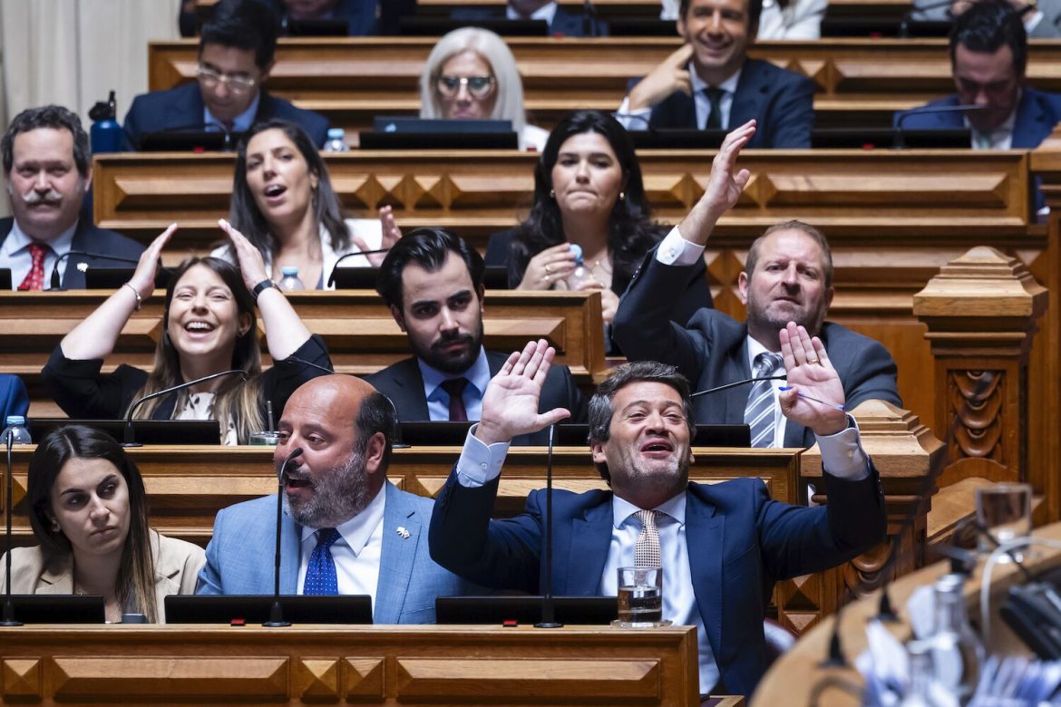 A sexist speaking, goes to Afghanistan, I even take off my clothes: what was not heard in the burqa debate
