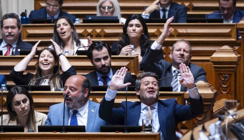 A sexist speaking, goes to Afghanistan, I even take off my clothes: what was not heard in the burqa debate