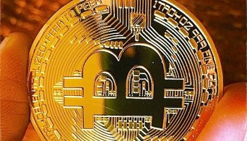 Bitcoin's fall scares the market