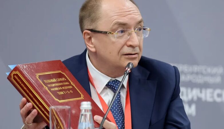 Russia's new dictionary has no tail, gulag, Stalinism, faith, truth, good... and hope