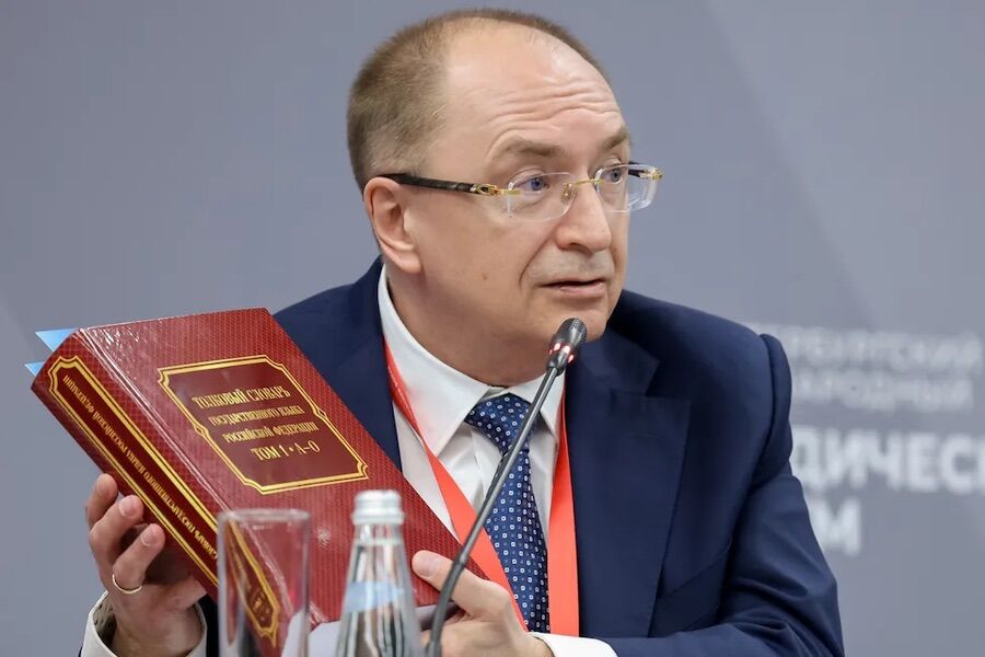 Russia's new dictionary has no tail, gulag, Stalinism, faith, truth, good... and hope