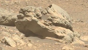 NASA rover found a rock on Mars that shouldn't be there