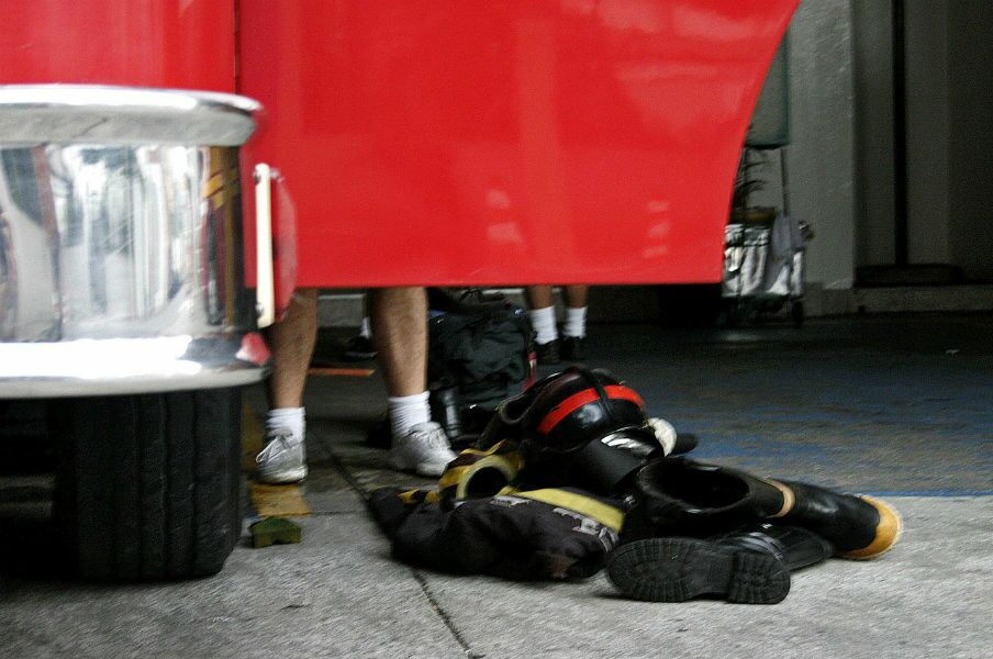 11 firefighters arrested for raping a 19-year-old colleague in a “practice” filmed in Fundão