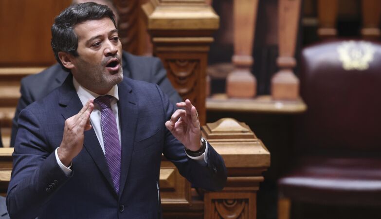 There are Portuguese people who “take their bread and health to pay their share in Chega”