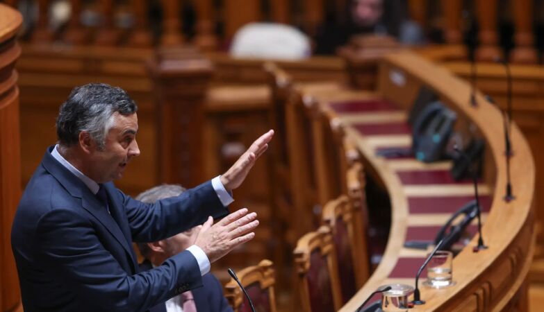 Enough changes vote: opposition keeps bribes frozen. New PPPs in the SNS approved