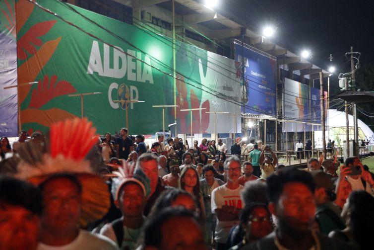 Belém (PA), 11/11/2025 - Indigenous people participate in the inauguration of Aldeia COP. Photo: Bruno Peres/Agência Brasil