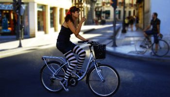 Cyclists may be right to ignore red lights and STOP lights. Here's why