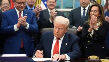 ΗΠΑ: Επιστροφή στην ομαλότητα Τραμπ; Η Βουλή ψηφίζει για το shutdown