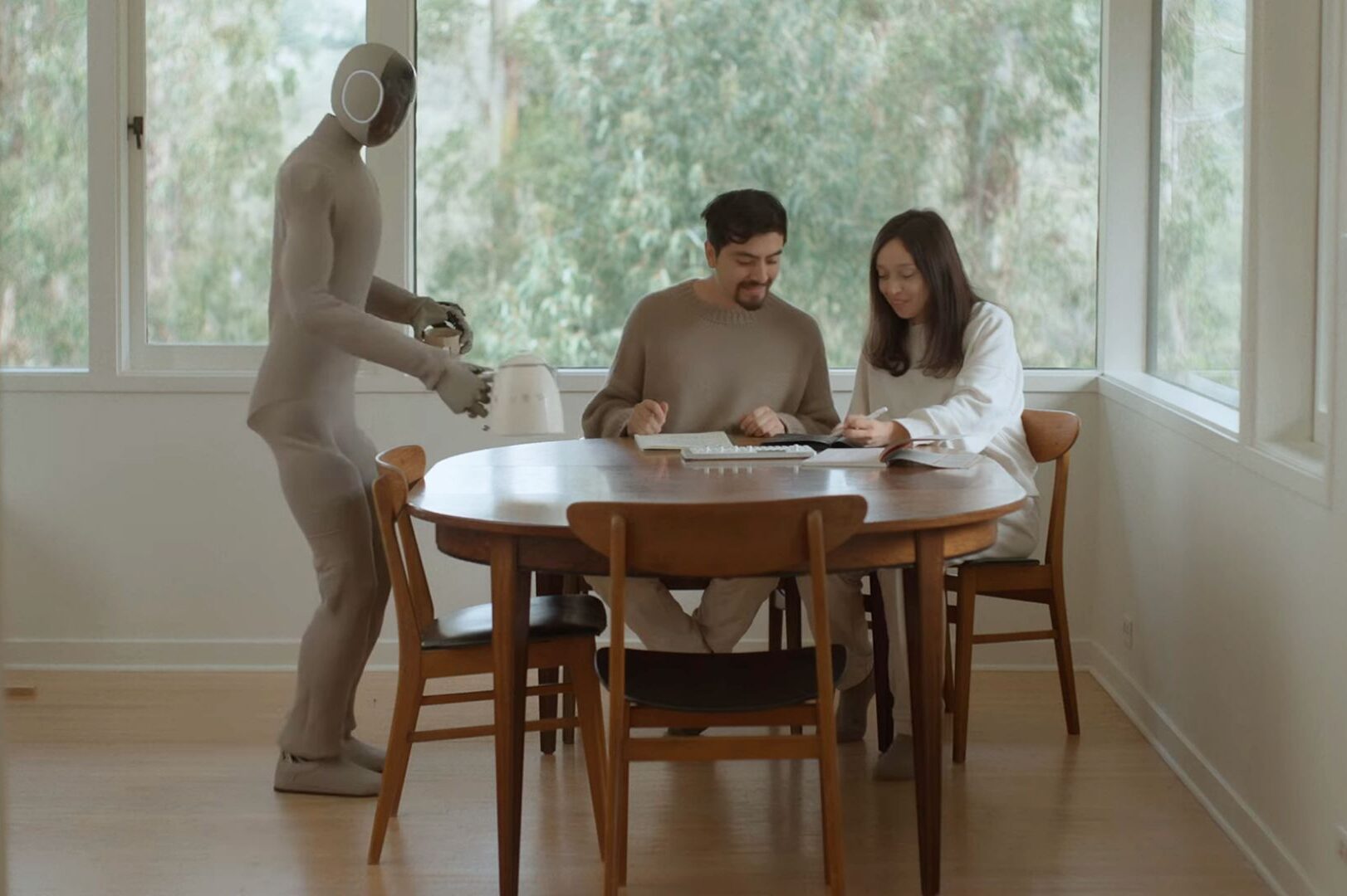 Goodbye housework: this humanoid robot cooks, tidies and talks (and there is a release date)