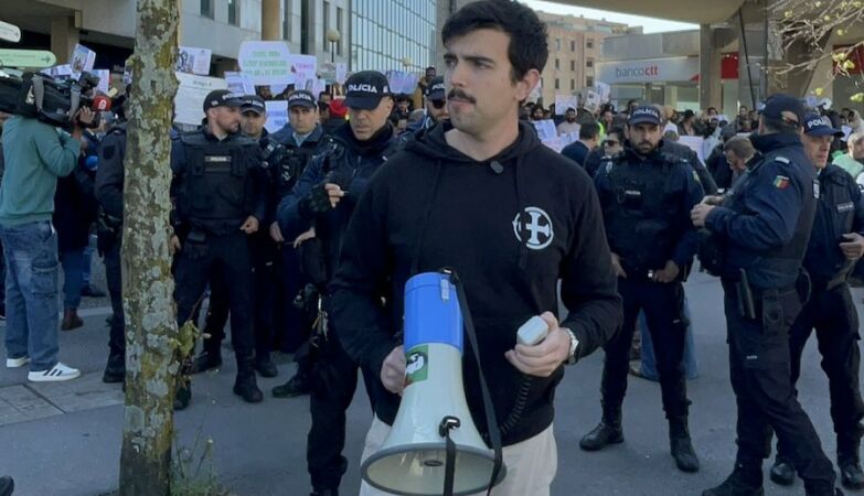 Dozens of foreign extremists arrived in Porto in recent days