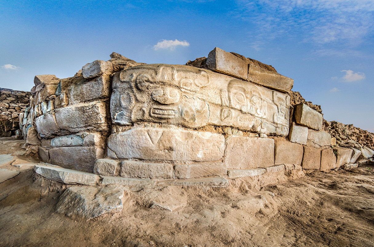 Who built the mysterious city of Shimao in western China?