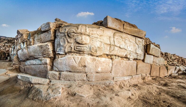 Who built the mysterious city of Shimao in western China?