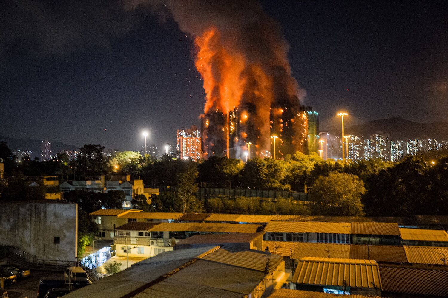 Dozens of dead, murder, corruption: it is the most tragic fire ever in Hong Kong