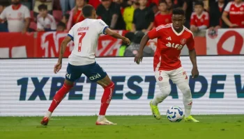 Por que Carbonero não está jogando Inter x Santos? image