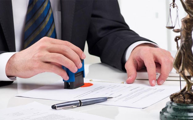 Project that would increase notary fees is suspended at Aleac after pressure from the production sector