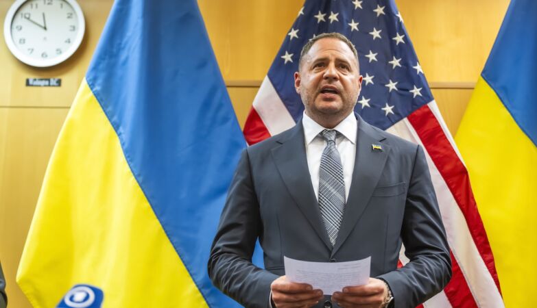 Scandal drags on: Zelenskyy's chief of staff target of searches on suspicion of corruption