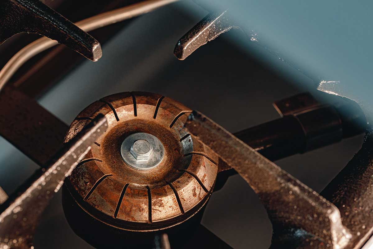 How to avoid rust and stains on cast iron grates