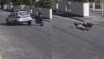 Motorcyclist collides with police vehicle and is thrown in an unusual way; video goes viral