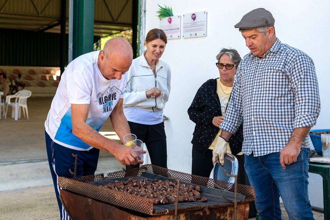 Cortelha celebrates São Martinho with a walk, chestnuts and mountain gathering